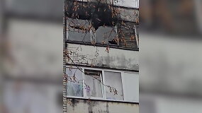 Lentvaryje nufilmuota, kaip gaisras talžė daugiabutį