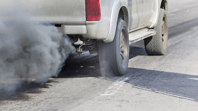 Europos Komisija: siūloma griežtinti transporto priemonių išmetamų dalelių ribas