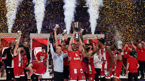 &bdquo;Olympiakos&ldquo; triumfas: Eurolygos trofėjų į vir&scaron;ų kėlė po 13 metų pertraukos