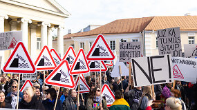 Prie Prezidentūros protestuojantys kultūros atstovai: &bdquo;Tai yra spjūvis visai kultūros bendruomenei&ldquo;