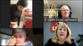 Socialdemokratų posėdyje partietė nusimovė kelnes