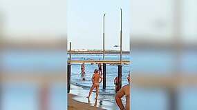 Užfiksavo, kaip sraigtasparniai Turkijoje semia jūros vandenį