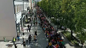Policijos pasidalintuose kadruose – „Kaunas Pride“ iš viršaus