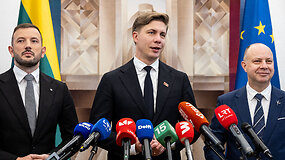 Socialdemokratai, demokratai, &bdquo;valstiečiai&ldquo; pasira&scaron;ė koalicijos sutartį
