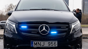 Naujas kelių policijos automobilis – autobusiukas „Mercedes Vito“