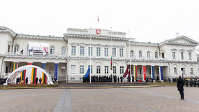 Trijų Baltijos valstybių vėliavų pakėlimo ceremonija Simono Daukanto aikštėje