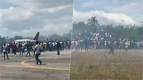 Haičio protestuotojai sudegino JAV lėktuvą – taip išreiškė nepasitenkinimą