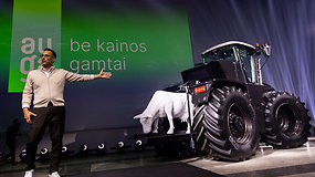 Lietuviai pristatė hibridinį traktorių „AUGA M1“: proveržį lygina su pirmųjų saulės elektrinių atsiradimu