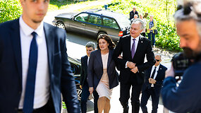 Pamatykite: kaip balsuoja Gitanas ir Diana Nausėdos rinkimų apylinkėje