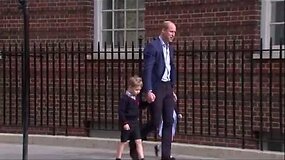 Prince William returns to hospital with Prince George and Princess Charlotte
