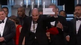 Oscars Mistake: Moonlight Wins Best Picture after La La Land Mistakenly Announced | ABC News
