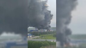 Netoli Sankt Peterburgo užsiliepsnojo svarbi gamykla
