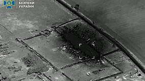 Dronų smūgiai su 105 kg sprogmenų: trenkė Rusijos karinėms bazėms okupuotose teritorijose