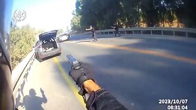 Nufilmuota, kaip Izraelio policija likviduoja pavogtu automobiliu bėgančius kovotojus