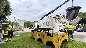 Konteinerio krata Kaune: paai&scaron;kėjo, ar kauniečiai moka rū&scaron;iuoti plastiką
