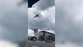 Vir&scaron; Vilniaus oro uosto praskrido kariniai sraigtasparniai