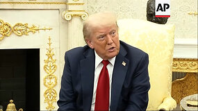 Trumpas sako, kad NATO ginklų susitarimas suteikia &bdquo;&scaron;ansą pasiekti taiką&ldquo;