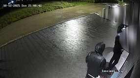 Klaipėdoje užfiksuoti apie namus &scaron;mirinėjantys įtartini asmenys