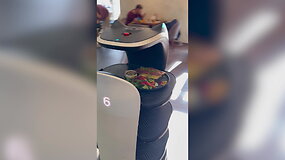 Skanaus maisto namuose &bdquo;Ur&scaron;ulė&ldquo; Kėdainiuose &ndash; robotas-padavėjas