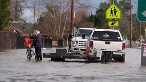 Pražūtingi potvyniai Kalifornijos valstijoje jau nusinešė 19 gyvybių