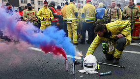 Belgijos ugniagesiai protestuoja prieš smurtą darbe