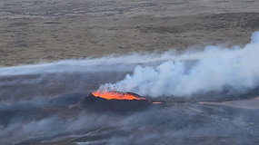 Asta Girkantė nufilmavo Islandijoje išsiveržusį ugnikalnį