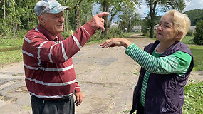 „Buvo viskas juoda, parko nebėra, stogai suskaldyti“: Panerių gyventojai apie prasiautusią audrą