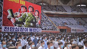 Šiaurės Korėjos sostinėje: tūkstantinis prieš JAV nukreiptas mitingas