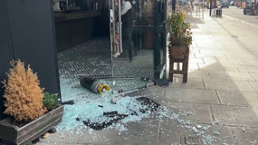 Londone ataka prieš žydišką restoraną: išdaužta vitrina, pavogtas kasos aparatas