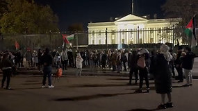 Prie Baltųjų rūmų – protestas prieš Izraelio įsiveržimą į didžiausią Gazos Ruožo ligoninę