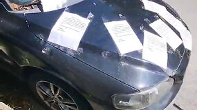 Apklijuotas automobilis Klaipėdoje