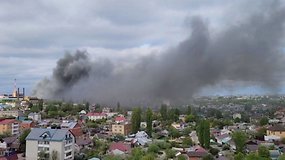 Gamykloje Rusijos Voronežo mieste kilo milžiniškas gaisras