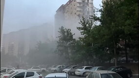 Po Izraelio smūgio Teherane dalinai sugriuvo daugiabutis