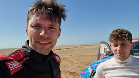 V.Jurkevičius ir A.Paliukėnas Dakaro finiše: palyginti su raliu, tai čia technika lūžta pati