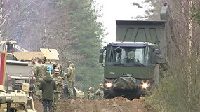 Vaizdai i&scaron; darbų poligone: &scaron;arvuotis yra apie keturis metrus po vandens pavir&scaron;iumi