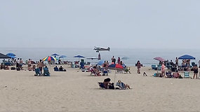 Lėktuvas Hamptono paplūdimyje nukrito į vandenį