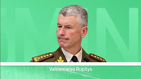Kariuomenės vadas Valdemaras Rupšys niršta: sulaukė klausimų dėl „butpinigių“ ir ryšio su A.Paukščiu