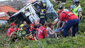 Tragedija Madeiros saloje: turistinio autobuso avarija pražudė beveik 30 žmonių