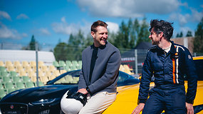 Mantas Stonkus ir Karolis Raišys Nemuno žiede lenktyniavo „Jaguar F-Type“