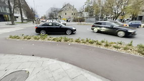 Eismo chaosas Vytenio ir Naugarduko gatvių sankryžoje Vilniuje, ją pavertus žiedine