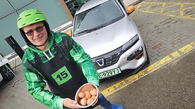 Velykinis Vilniaus gatvių testas: ar įmanoma  nuvežti pas mamą marginti sveikus kiaušinius dubenyje?