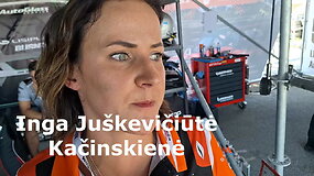 Jaunasis 14-os metų pilotas Gustas Stasiulevičius ir Audosta komandos vadovė Inga Ju&scaron;kevičiūtė Kačinskienė apie Porsche problemas