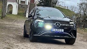 Moderniausias ir prabangiausias katafalkas, pagamintas ant „Mercedes GLE Coupe“ bazės