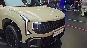 KIA Paryžiaus automobilių parodoje: &bdquo;Seltos&ldquo;, K4, autobusiukas PV5 ir daug GT modelių