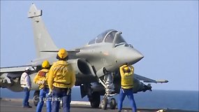 Prancūzijos naikintuvai iš lėktuvnešio „Charles de Gaulle“ atakuoja ISIS