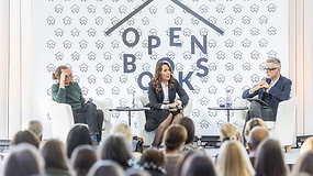 Diskusija „Open books“ festivalyje: K.Sabaliauskaitė, M.Burokas ir A.Švedas – apie rašytojo vaidmenį karo akivaizdoje