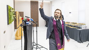 Naująjį krematoriumą Vilniuje palaimino kunigas Algirdas Toliatas