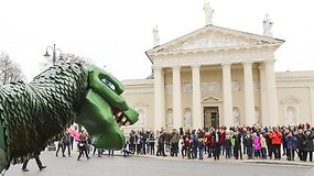 Tradicinė Dino Zauro eisena per Fiziko dieną FIDI