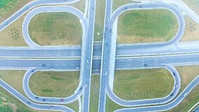 Vilniaus vakarinis aplinkkelis i&scaron; auk&scaron;tai: kaip vyksta tiesimo darbai?