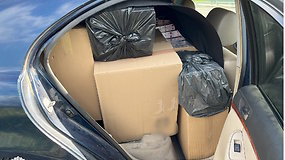 Vilnietis „Toyota Avensis“ automobilį grūste užpildė nelegaliu kroviniu